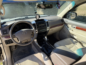 Toyota Land Cruiser 120 (5 foto / 10)