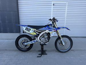 Yamaha YZ450F 2015a (1 foto / 7)