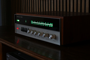 Harman Kardon 330B ressiiver (2x20W, ca 9 kg, ca 1974) (3 foto / 10)