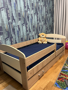 Lastevoodi pesukastiga, madratsiga 160х80 (1 foto / 2)