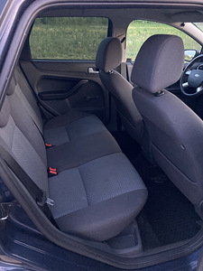 Ford Focus Turnier 1.6 74kw (6 foto / 7)