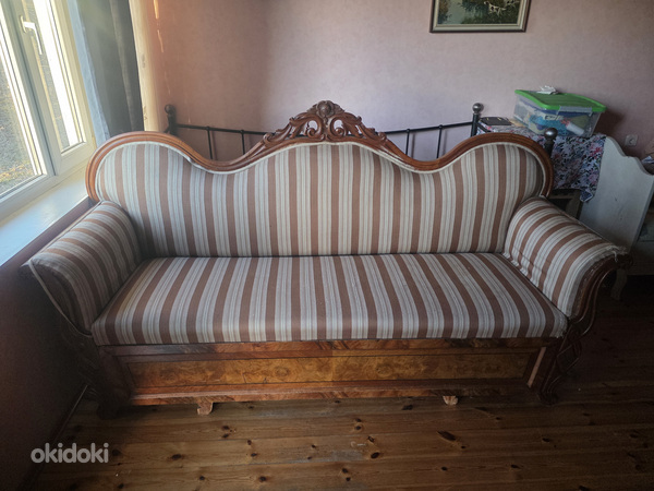 100 aastat vana diivan