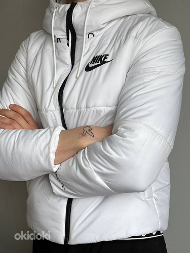 Куртка Nike (фото #1)