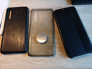 Huawei P20 PRO 128GB + 3 чехла (4 фото из 5)