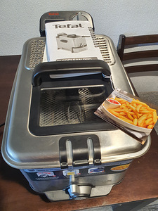 Fritüür Tefal Oleoclean Pro 2300 W (2 foto / 9)