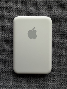 Apple MagSafe Battery Pack (1 foto / 2)