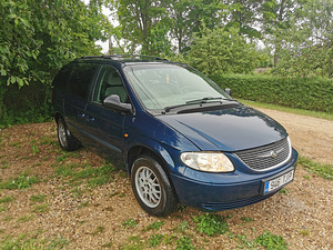 CHRYSLER VOYAGER 2.5 105kw (2 foto / 10)