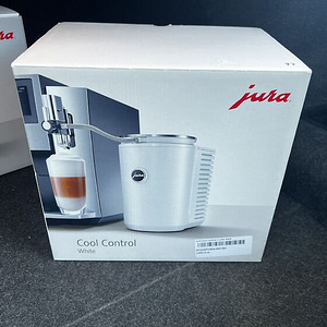 UUS! JURA Cool Control, 1L Piimajahuti Piimakülmik Valge (1 foto / 1)