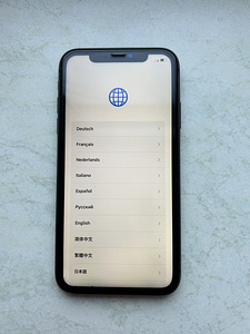 Apple iphone 11 64gb (2 foto / 4)