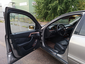 Мерседес Бенц S 320 cdi (9 фото из 15)
