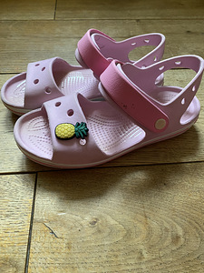 Crocs sandaalid, suurus J2 (33-34)