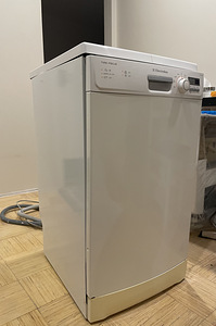 45 см nõudupesumasin Electrolux ESF 45030 W (6 foto / 8)