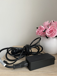Vähekasutatud originaal Lenovo laadija 65W Type C kaabel (1 foto / 3)