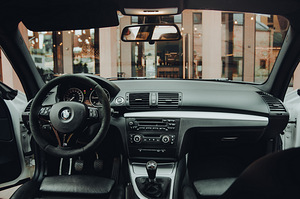 BMW 123d 2011 (10 фото из 15)