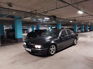 BMW 730d 135kw (2 foto / 8)