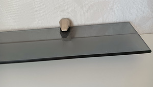 Müüa klaasriiul (2 foto / 2)