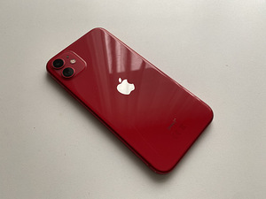 iPhone 11 64GB Product Red (2 foto / 4)