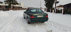 Mercedes-Benz C180 (1 foto / 8)