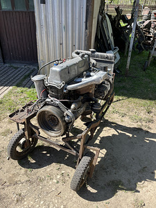 Продается двигатель OM617 (2 фото из 4)