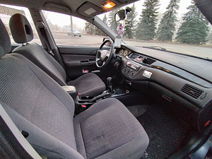 Mitsubishi Lancer Sport (10 foto / 12)