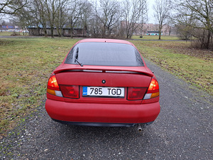 Mitsubishi Carisma (3 foto / 14)