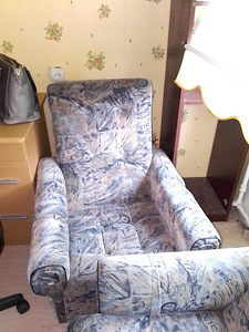 DIIVAN VOODI JA 2 TUGITOOLI (1 foto / 5)