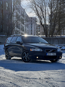 Volvo v70 AWD manuaal (1 foto / 9)