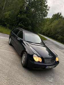 Mercedes Benz C200 CDI 2001a manuaal (3 foto / 9)