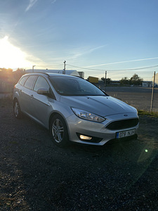 Ford Focus 2.0 2016 (2 фото из 13)