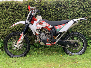 GasGas EC 300 (2 foto / 5)