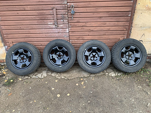 5x100 195/65R15 naastrehvidega (4 foto / 4)