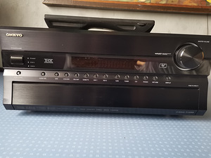Мощный ресивер Onkyo TX-NR906 (1 фото из 4)