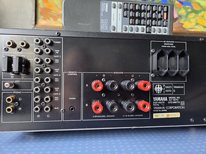 Стереоусилитель Yamaha AX-1070 (4 фото из 4)