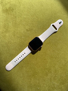 Продам часы Apple watch se 40mm (1 фото из 1)