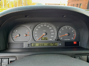 Volvo v70 (2 фото из 13)