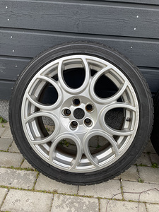 Литые диски 5x98 мм R 17 Alfa Romeo (6 фото из 7)