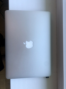 MacBook Pro Early 2015 Retina (2 foto / 2)