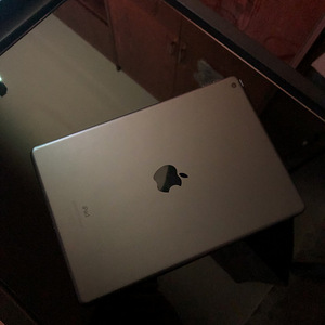 Apple iPad 2020 128GB 10.2” (1 foto / 3)