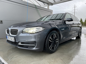 BMW 520d LCI Touring 2015 (2 foto / 15)