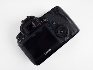 Canon EOS 6D Mark I kere + Canon EF 85mm f/1.8 (4 foto / 5)