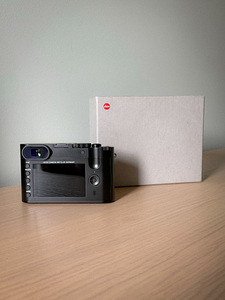 Leica Q Hübriidkaamera (2 foto / 4)