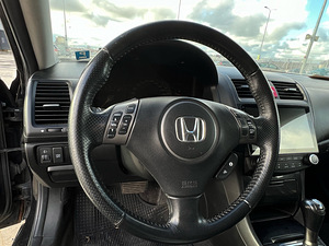 Honda Accord 2.0 114kW (13 foto / 15)