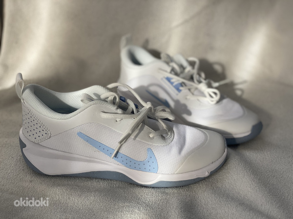 Кроссовки Nike размер 38,5 (фото #1)