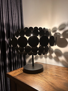 Черный матовый дизайнерский светильник от салона дизайна инт