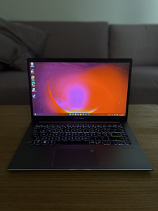 Asus Vivobook (6 фото из 7)