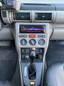 Land Rover Freelander 2.0 85 кВт автомат (11 фото из 13)