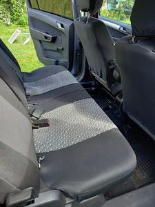 Opel Zafira (6 foto / 9)