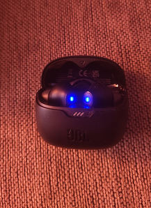 JBL Tune 245NC TWS (2 foto / 3)