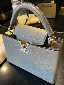 Louis Vuitton Capucines BB (2 foto / 6)