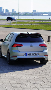 Volkswagen Golf GTI Performance 2.0 180kw (10 foto / 12)